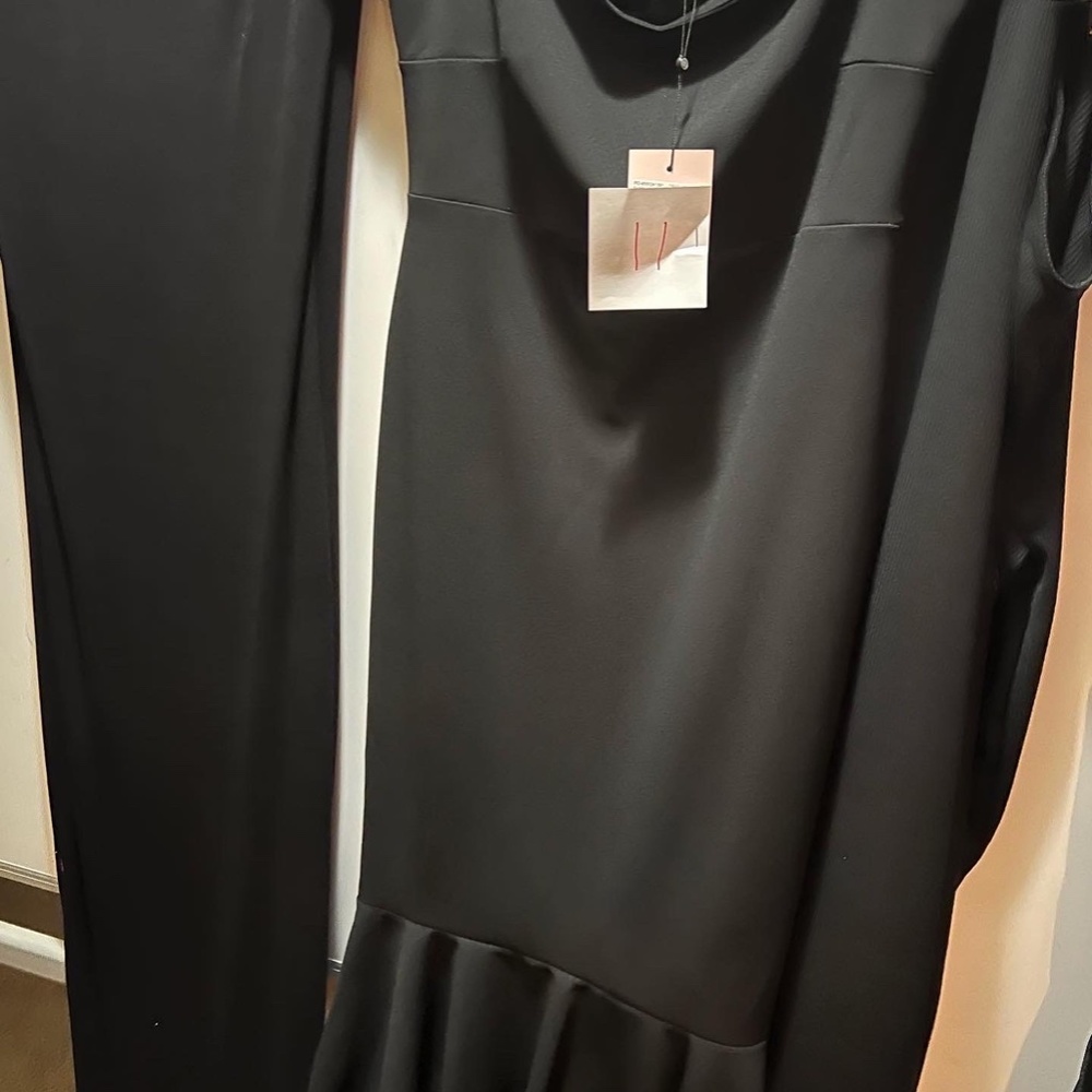 Bodycon and Legup Ruffle - Picture 14 of 16